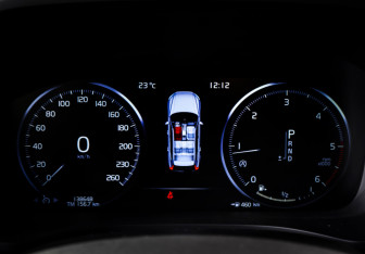 Подержанный автомобиль Volvo XC60 2019 года (16 фото)