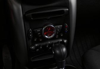 Подержанный автомобиль MINI Countryman 2015 года (15 фото)