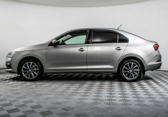 Подержанный автомобиль Skoda Rapid Liftback 2020 года (8 фото)