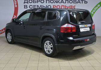 Подержанный автомобиль Chevrolet Orlando 2014 года (6 фото)