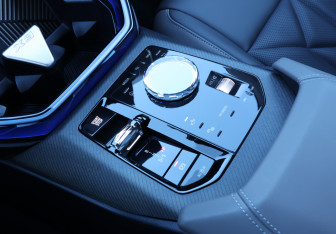 Подержанный автомобиль BMW X3 2025 года (15 фото)