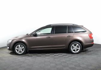 Подержанный автомобиль Skoda Octavia Wagon 2014 года (3 фото)