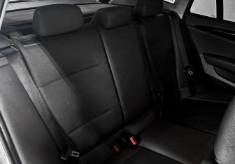 Подержанный автомобиль BMW X1 2012 года (4 фото)