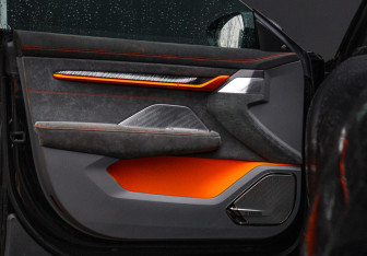 Подержанный автомобиль Zeekr 001 2023 года (19 фото)