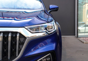 Подержанный автомобиль Hongqi HS5 2023 года (28 фото)