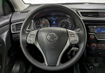Подержанный автомобиль Nissan Qashqai 2014 года (23 фото)