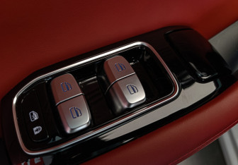 Подержанный автомобиль Exeed RX 2023 года (21 фото)