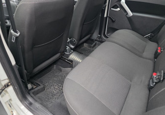 Подержанный автомобиль LADA (ВАЗ) Granta Sedan 2016 года (10 фото)