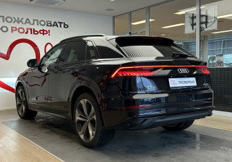 Подержанный автомобиль Audi Q8 2019 года (4 фото)