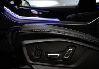 Подержанный автомобиль Audi SQ8 2024 года (26 фото)