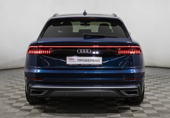 Подержанный автомобиль Audi Q8 2018 года (6 фото)