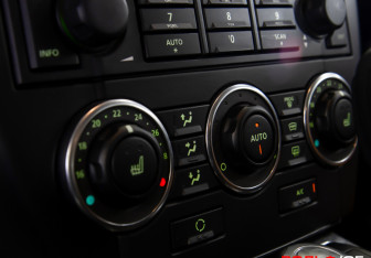 Подержанный автомобиль Land Rover Freelander 2010 года (17 фото)