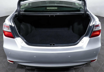 Подержанный автомобиль Toyota Camry Sedan 2016 года (16 фото)