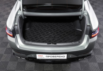 Подержанный автомобиль Geely Preface 2024 года (10 фото)