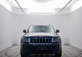 Подержанный автомобиль Jeep Grand Cherokee 2012 года (2 фото)