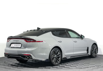 Подержанный автомобиль Kia Stinger 2018 года (5 фото)