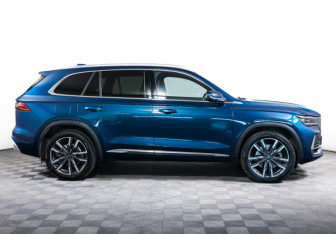 Подержанный автомобиль Geely Monjaro 2024 года (4 фото)