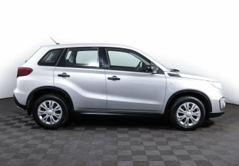 Подержанный автомобиль Suzuki Vitara 2021 года (4 фото)