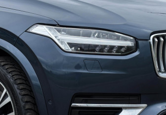 Подержанный автомобиль Volvo XC90 2020 года (21 фото)