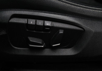 Подержанный автомобиль BMW X5 2017 года (17 фото)