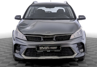 Подержанный автомобиль Kia Rio Hatchback 2021 года (2 фото)