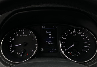 Подержанный автомобиль Nissan Qashqai 2016 года (23 фото)