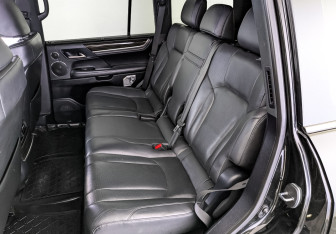 Подержанный автомобиль Lexus LX 2021 года (18 фото)