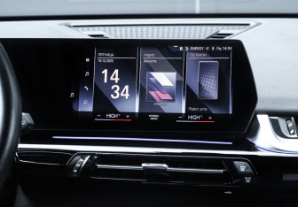 Подержанный автомобиль BMW X1 2022 года (12 фото)