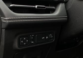 Подержанный автомобиль Changan UNI-K 2023 года (24 фото)