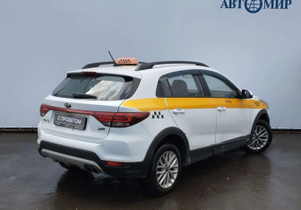 Подержанный автомобиль Kia Rio Hatchback 2019 года (7 фото)