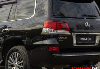 Подержанный автомобиль Lexus LX 2013 года (22 фото)