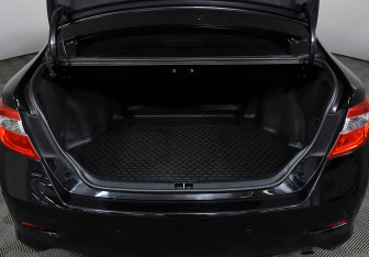 Подержанный автомобиль Toyota Camry Sedan 2012 года (16 фото)