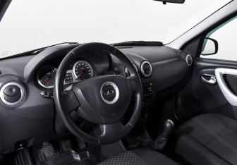 Подержанный автомобиль LADA (ВАЗ) Largus Wagon 2019 года (11 фото)