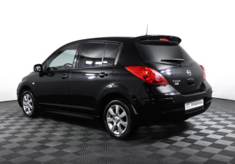 Подержанный автомобиль Nissan Tiida Hatchback 2012 года (7 фото)