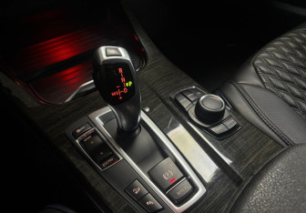 Подержанный автомобиль BMW X3 2015 года (17 фото)