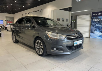 Подержанный автомобиль Citroen C4 Hatchback 2012 года (3 фото)