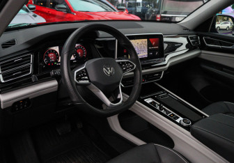 Подержанный автомобиль Volkswagen Teramont 2024 года (12 фото)