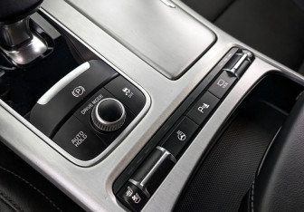 Подержанный автомобиль Kia Stinger 2018 года (26 фото)