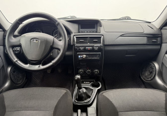 Подержанный автомобиль LADA (ВАЗ) Priora Sedan 2014 года (12 фото)