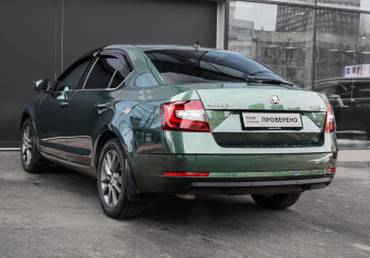 Подержанный автомобиль Skoda Octavia Liftback 2019 года (6 фото)