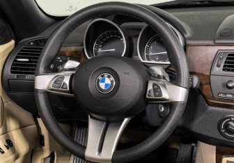 Подержанный автомобиль BMW Z4 Roadster 2008 года (15 фото)