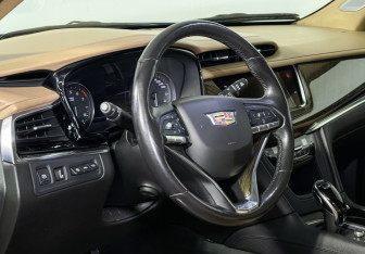 Подержанный автомобиль Cadillac XT6 2020 года (12 фото)