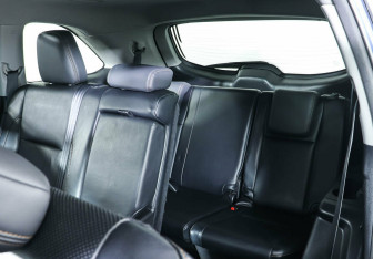 Подержанный автомобиль Toyota Highlander 2014 года (24 фото)