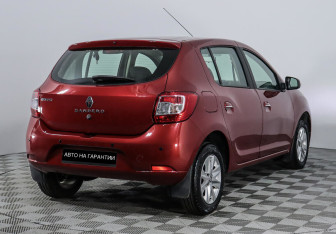Подержанный автомобиль Renault Sandero 2019 года (3 фото)