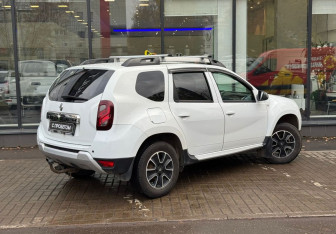 Подержанный автомобиль Renault Duster 2018 года (8 фото)