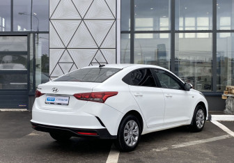 Подержанный автомобиль Hyundai Solaris Sedan 2020 года (5 фото)