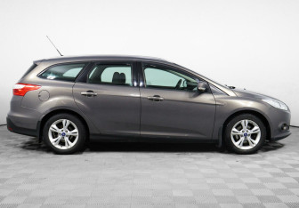 Подержанный автомобиль Ford Focus Wagon 2013 года (4 фото)