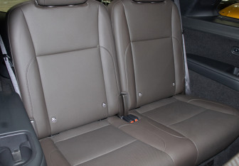 Подержанный автомобиль LiXiang L9 2023 года (13 фото)