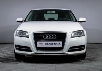 Подержанный автомобиль Audi A3 Hatchback 2012 года (2 фото)