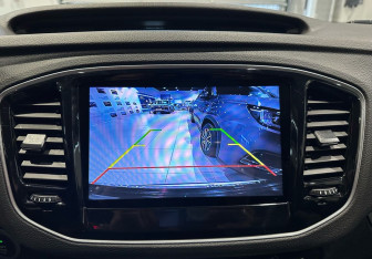 Подержанный автомобиль Geely Emgrand X7 2019 года (17 фото)